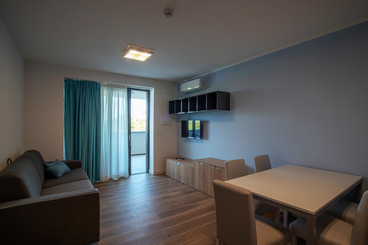 Aparthotel Miramare กราโด ภายนอก รูปภาพ