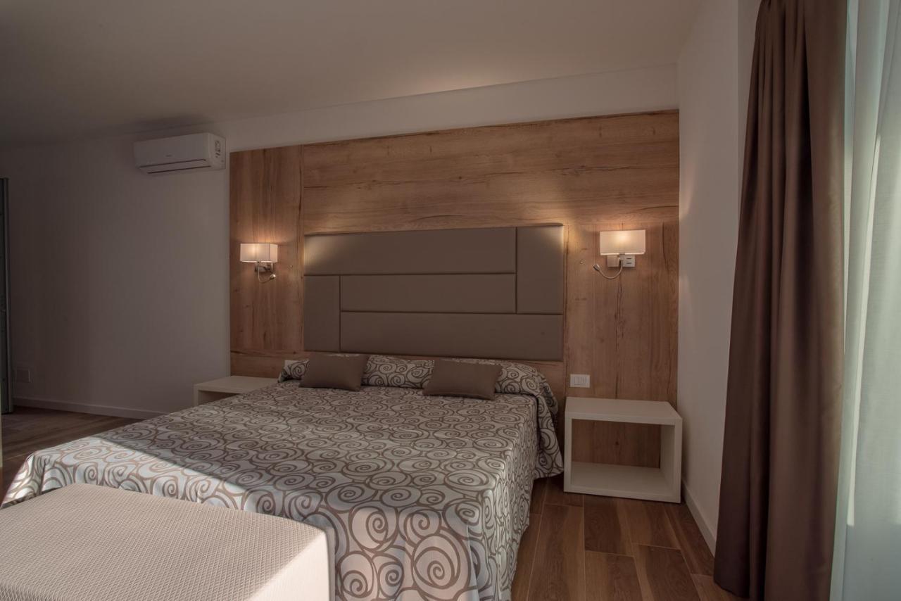 Aparthotel Miramare กราโด ภายนอก รูปภาพ