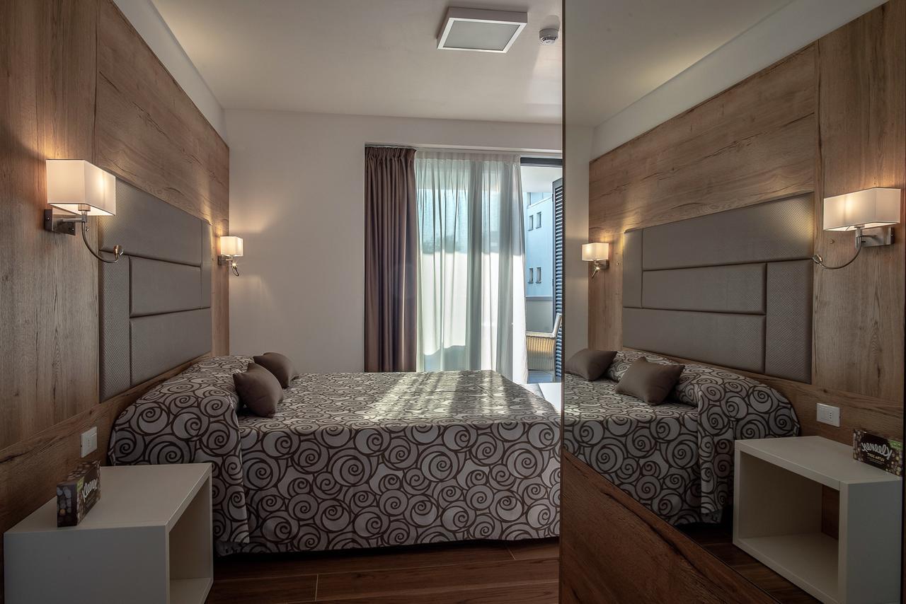Aparthotel Miramare กราโด ภายนอก รูปภาพ